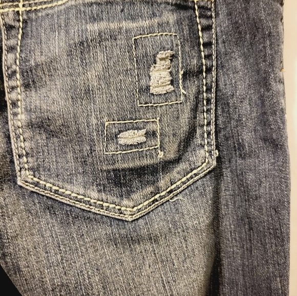 Distressed flare jeans - Picture 4 of 6